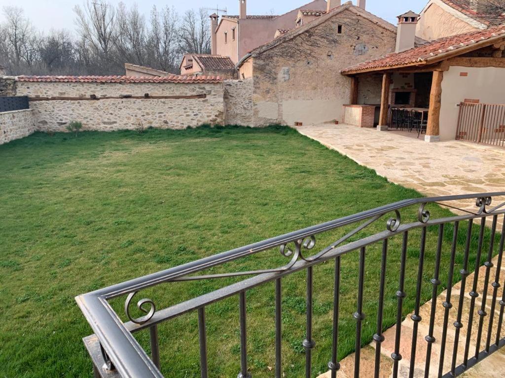 Los Arenales De Arcones Colladillo Exterior photo